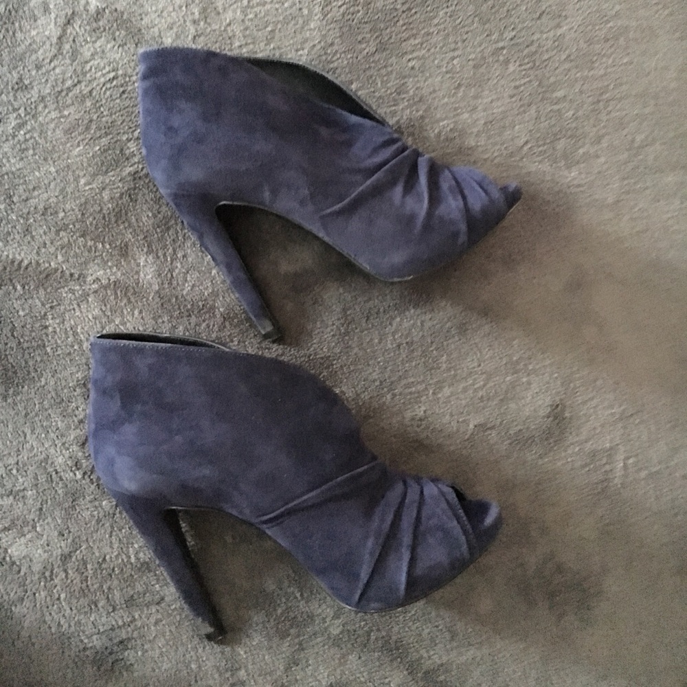 Nine West Emory Navy Suede Booties